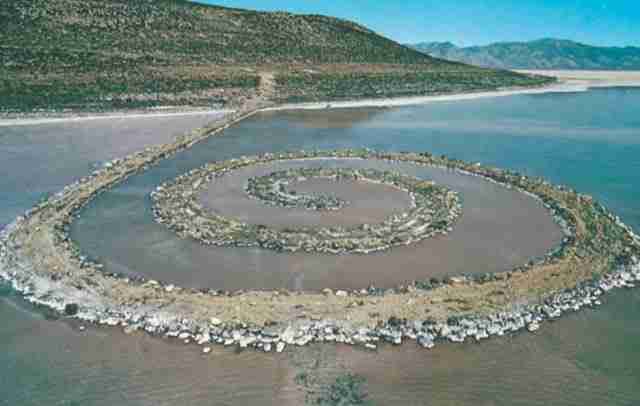 Robert Smithson - Spiral Jetty (view 1)