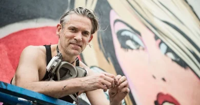 Stephen Bliss, the Artist Behind the Iconic Images of GTA – Grand Theft Auto Stephen Bliss. Ph: Nika Kramer